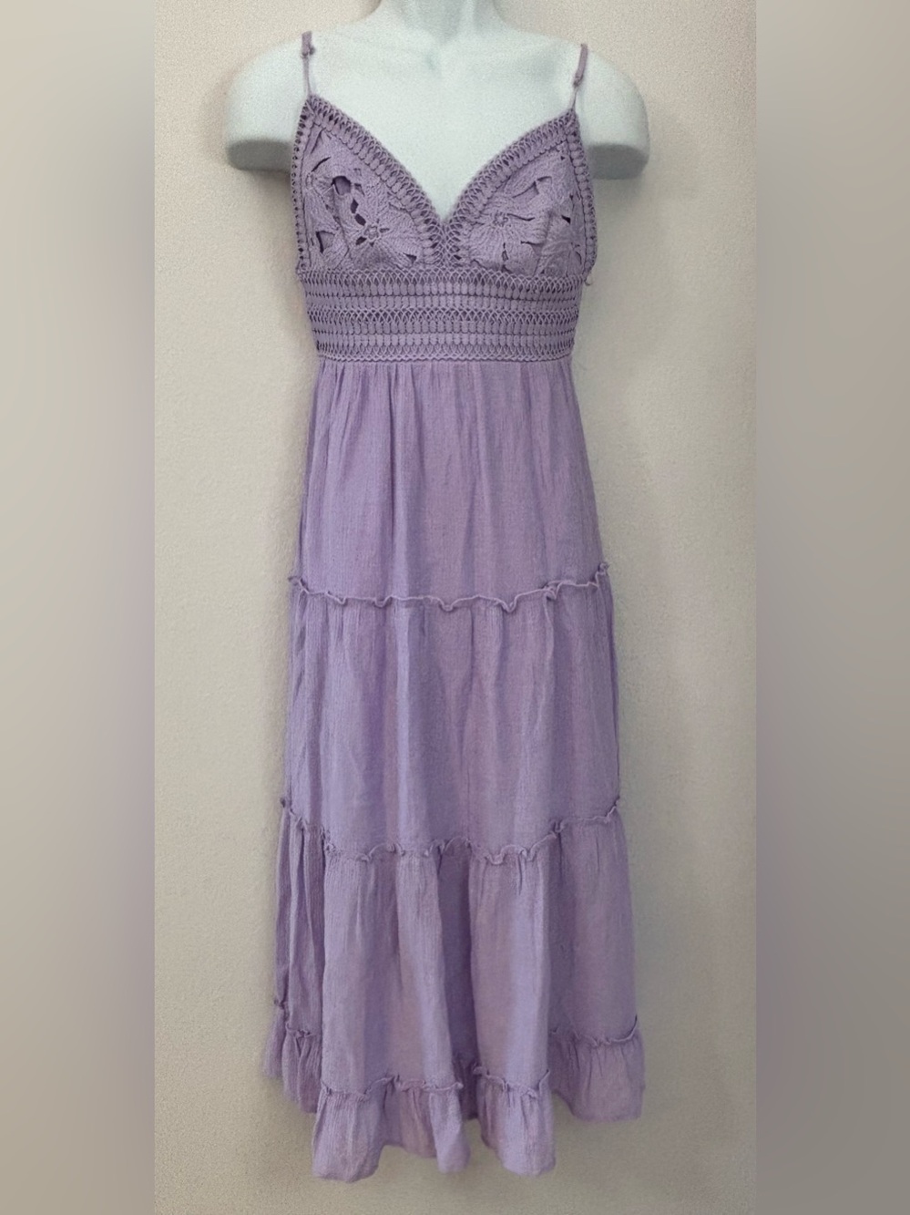 LOVE TREE Light Purple Tiered Spaghetti Strapped Maxi Dress Size Small